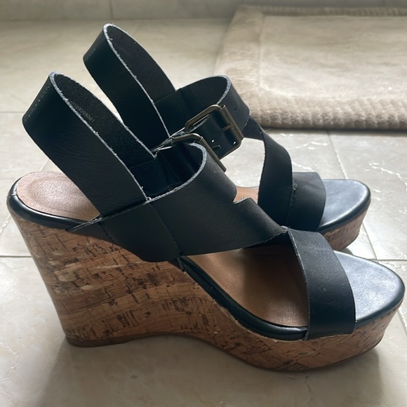 BLACK CORCK WEDGES! Size: 6! From target! - Picture 7 of 9